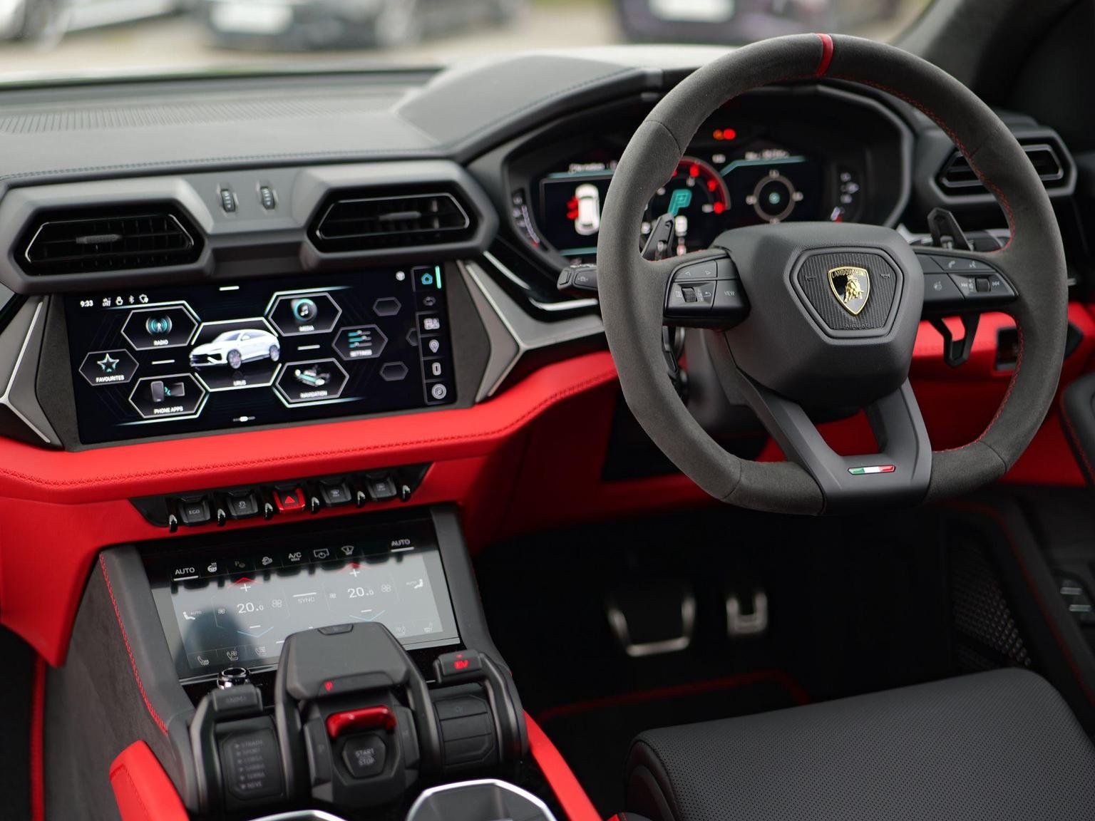 Lamborghini URUS