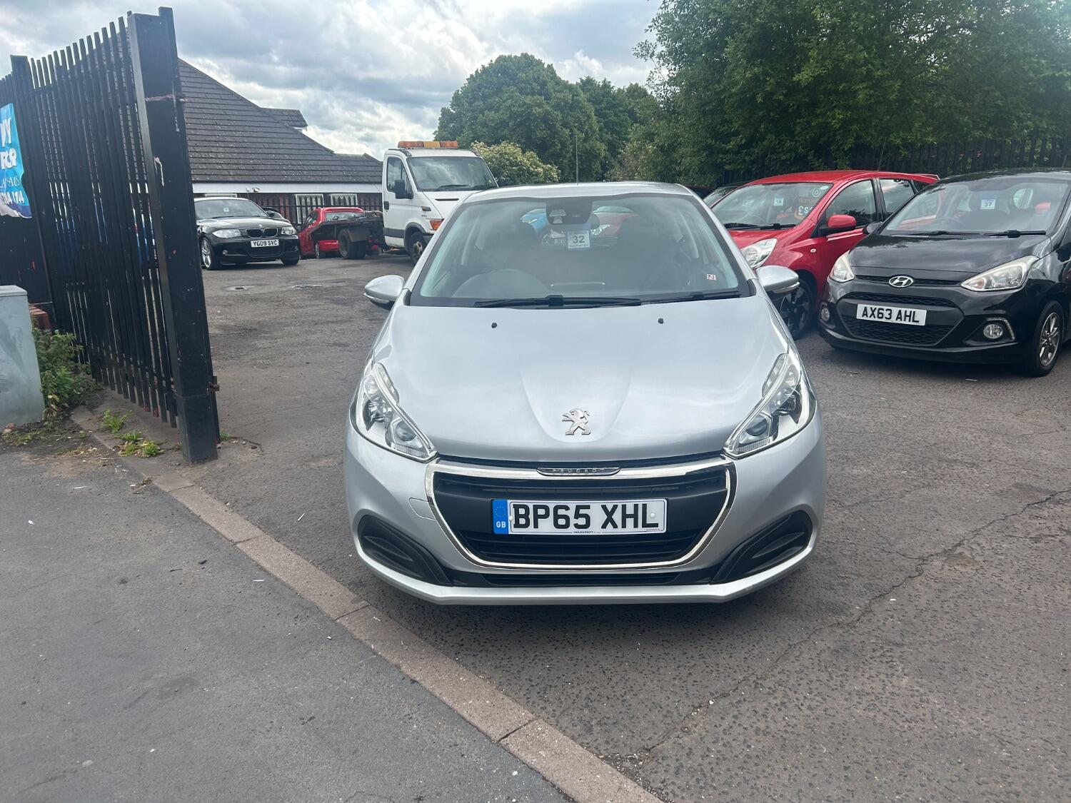 Peugeot 208
