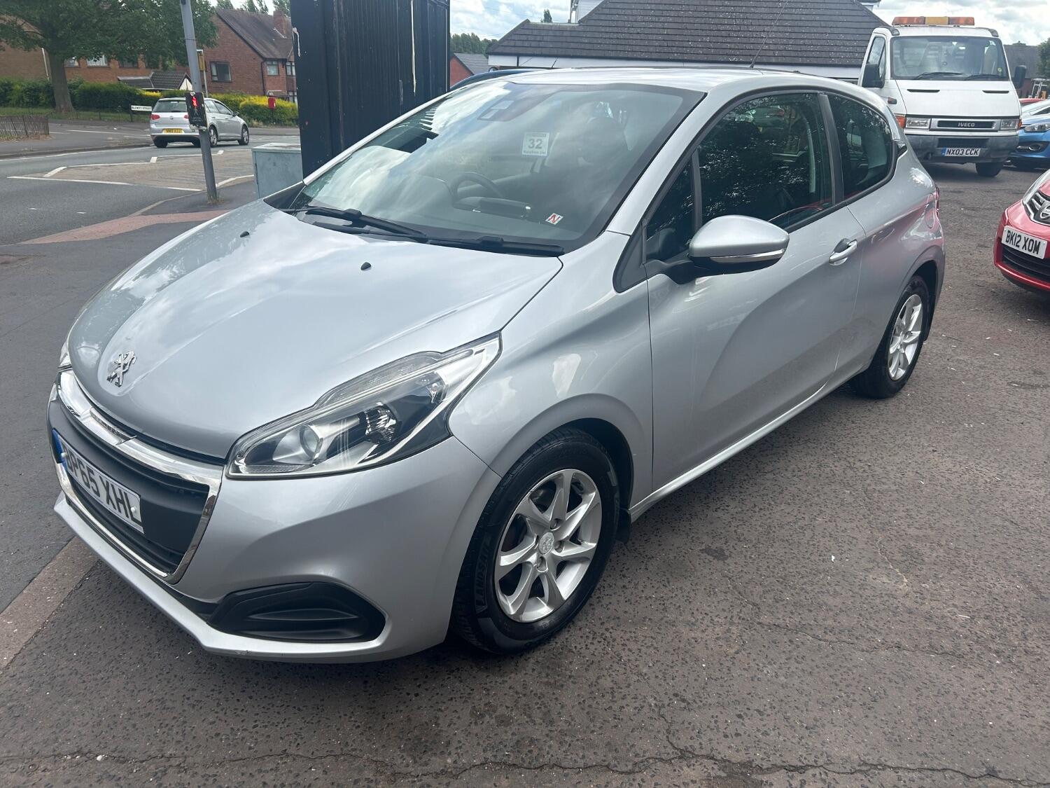 Peugeot 208