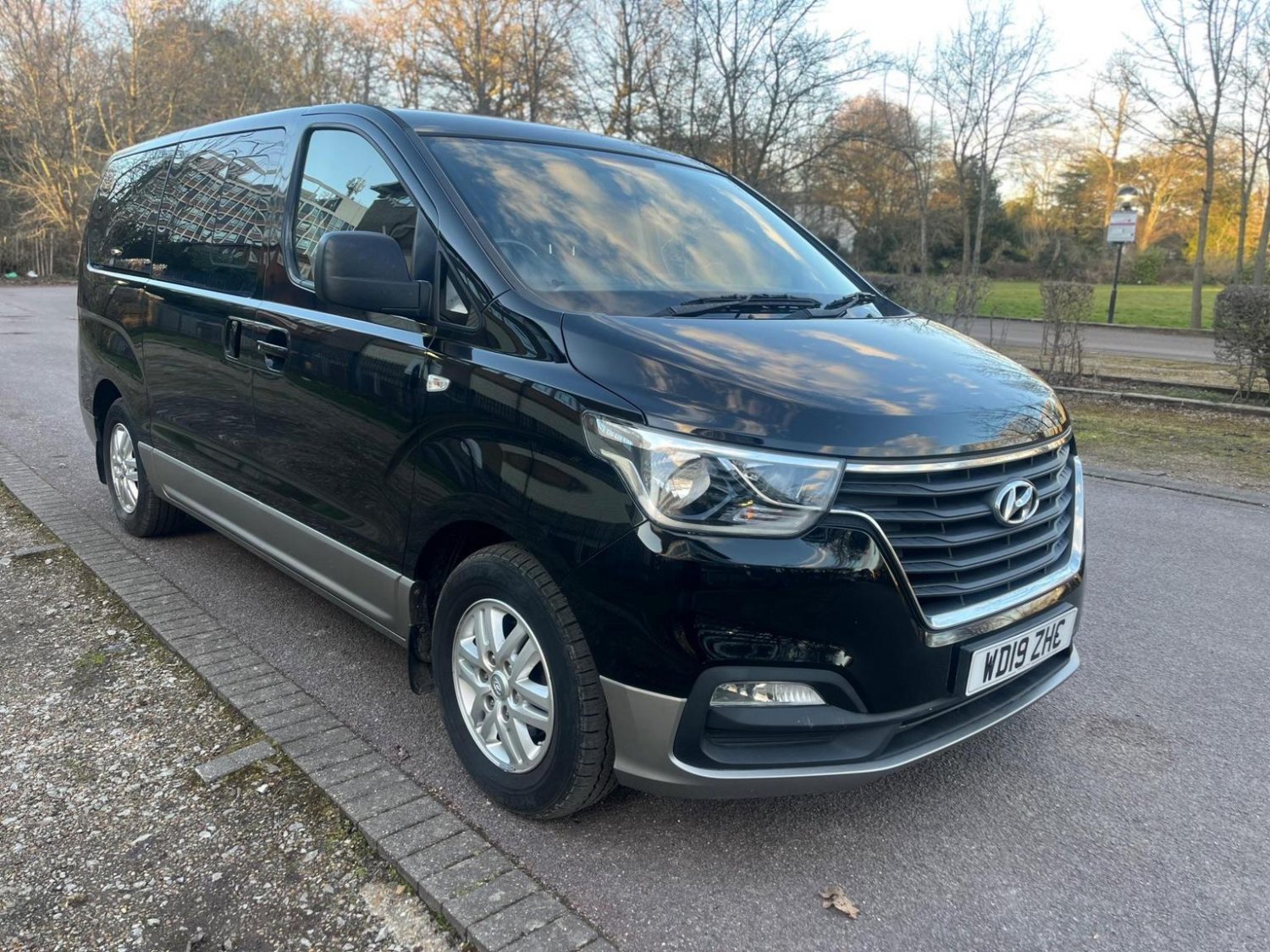 Hyundai i800