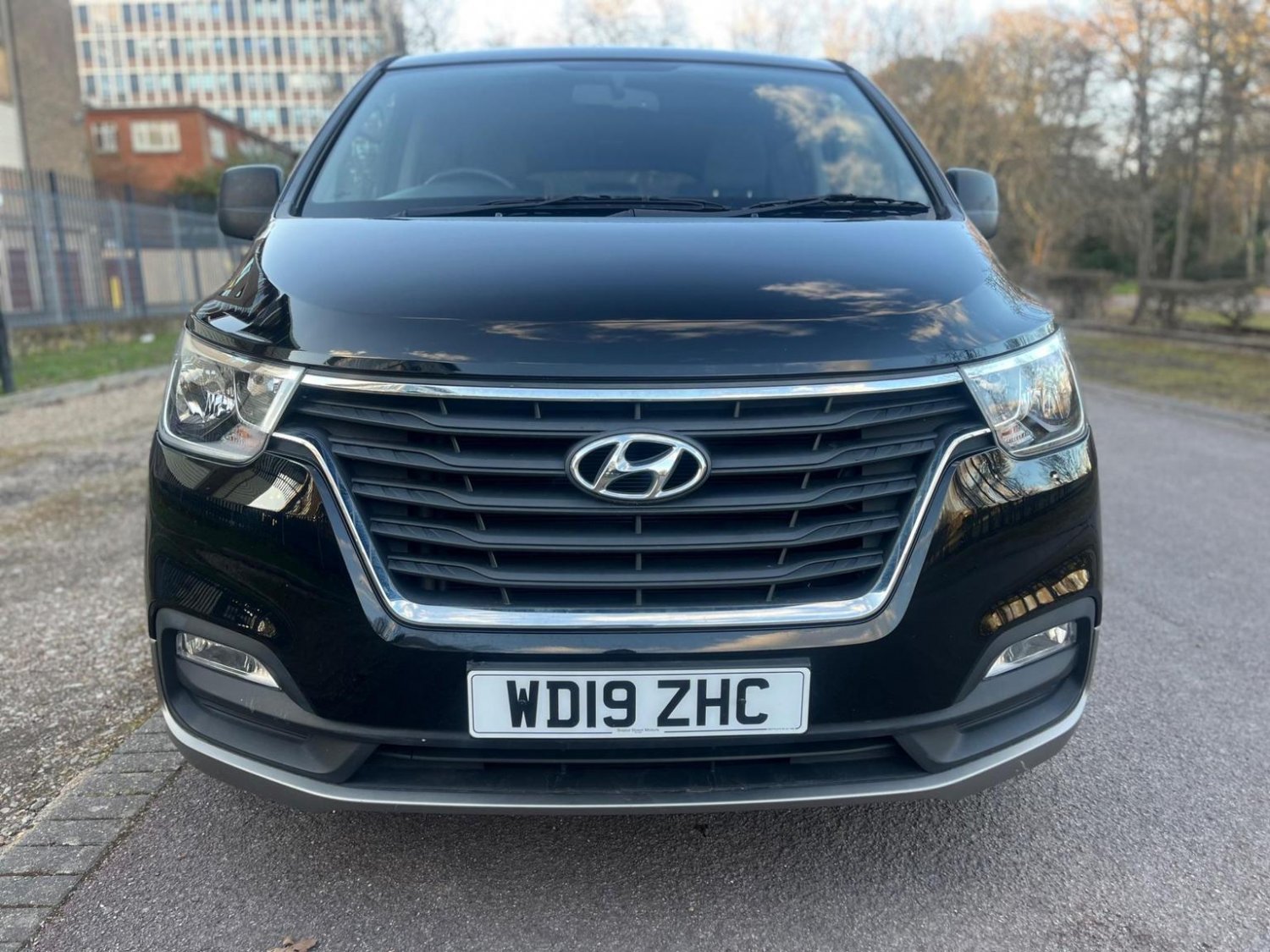 Hyundai i800