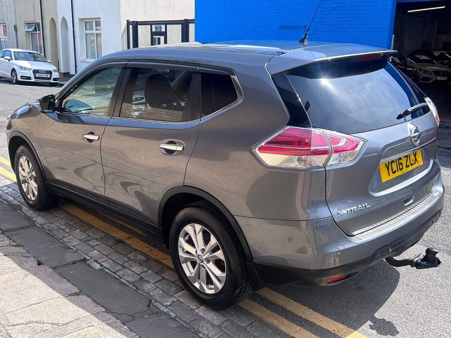 Nissan X Trail