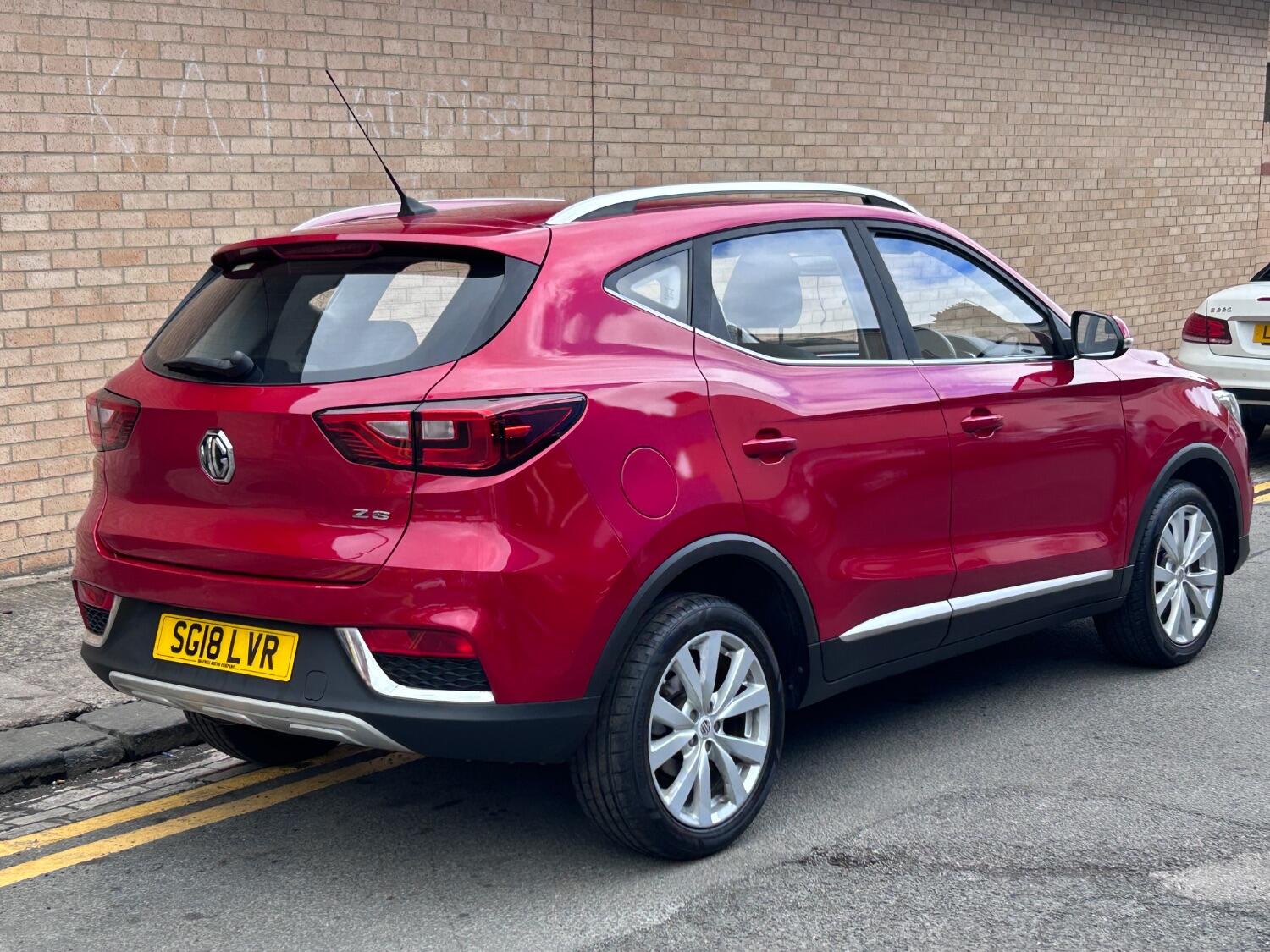 MG ZS