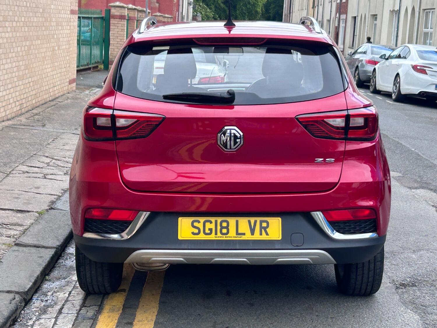 MG ZS