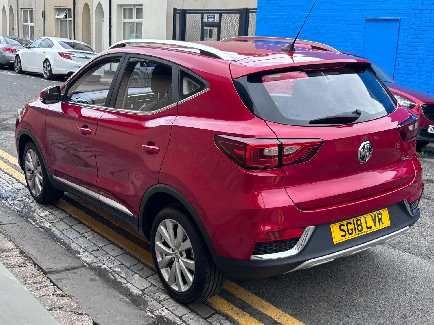 MG ZS