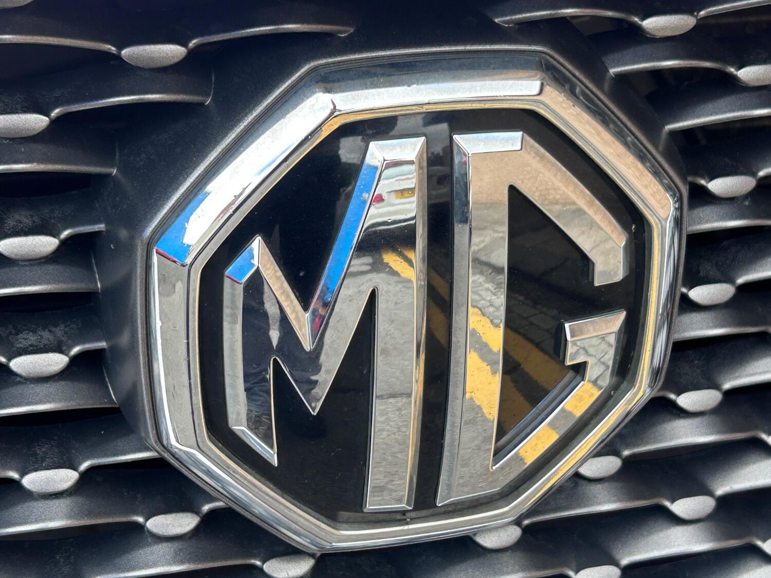 MG ZS