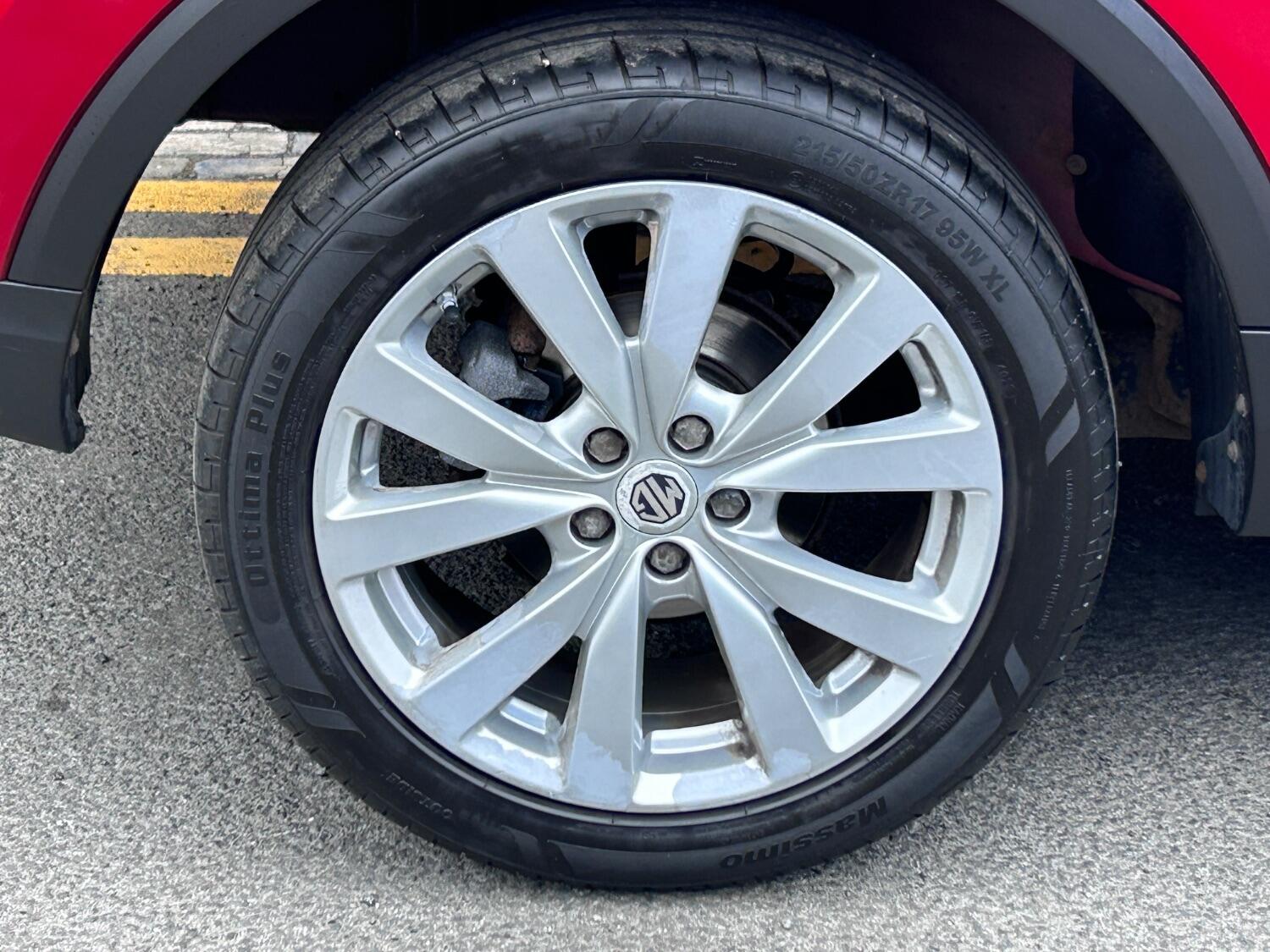 MG ZS