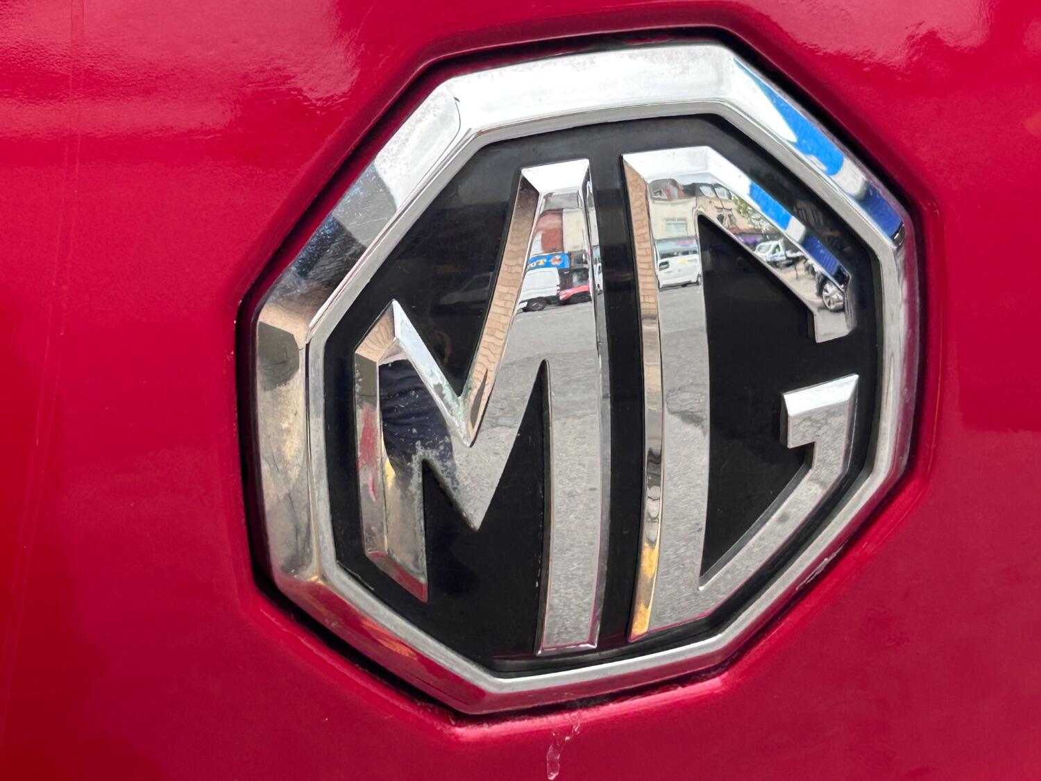 MG ZS