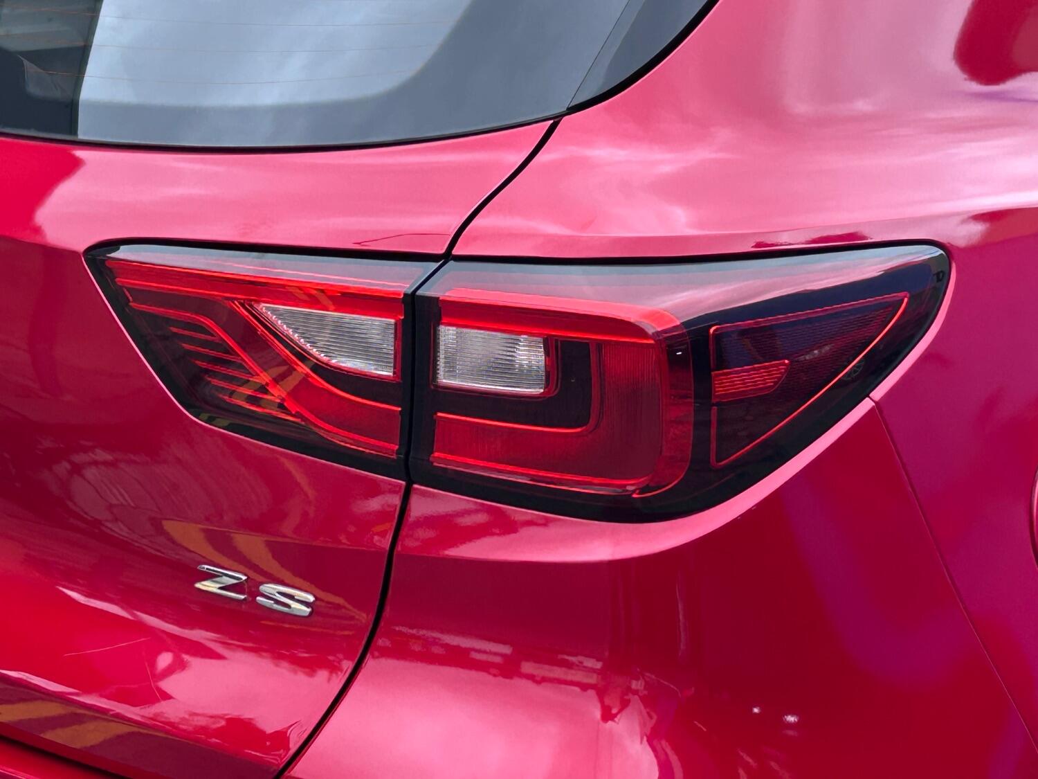 MG ZS