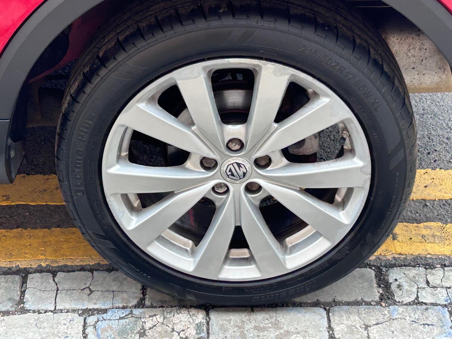 MG ZS