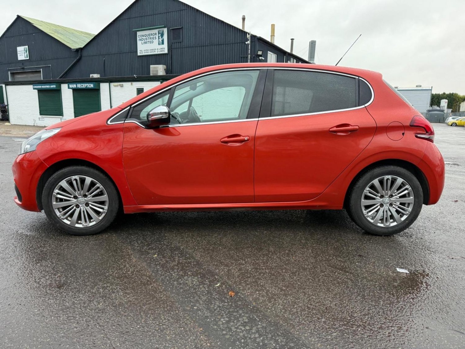Peugeot 208