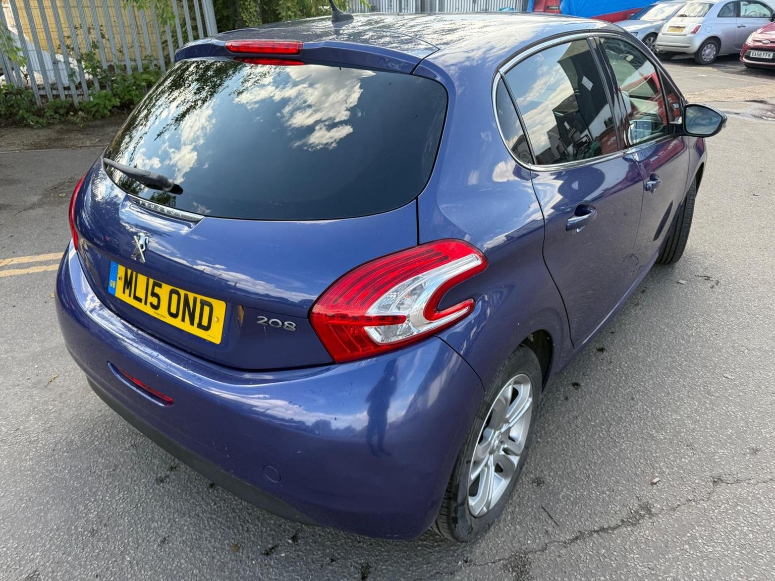 Peugeot 208