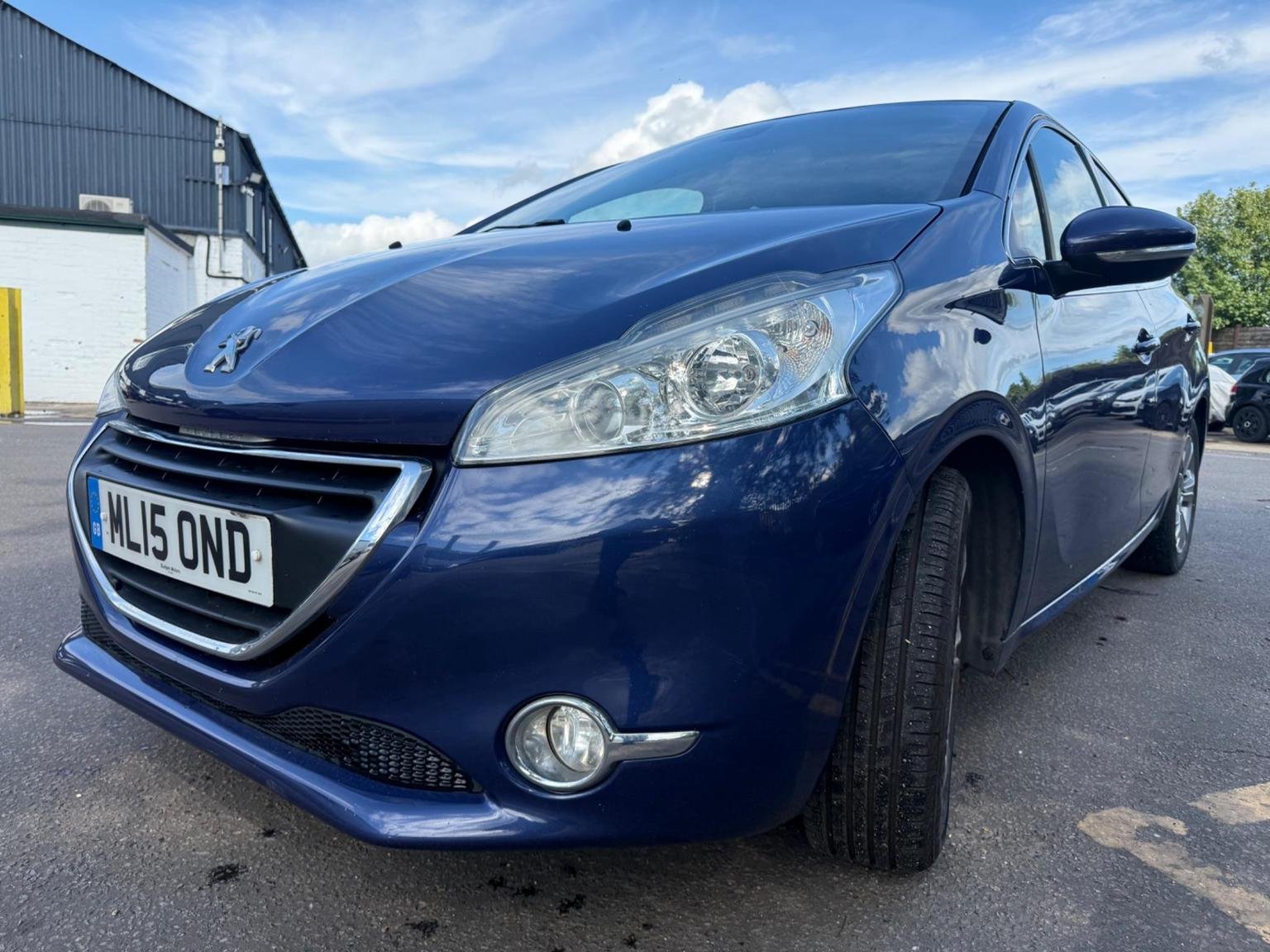 Peugeot 208