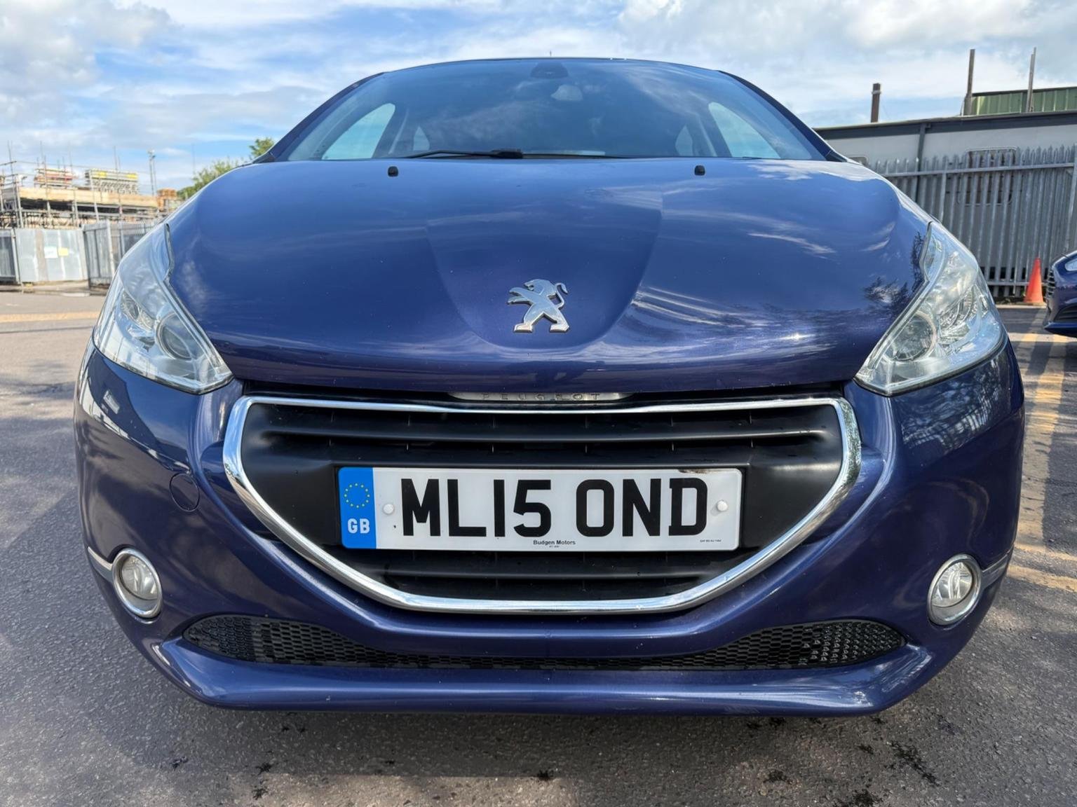 Peugeot 208