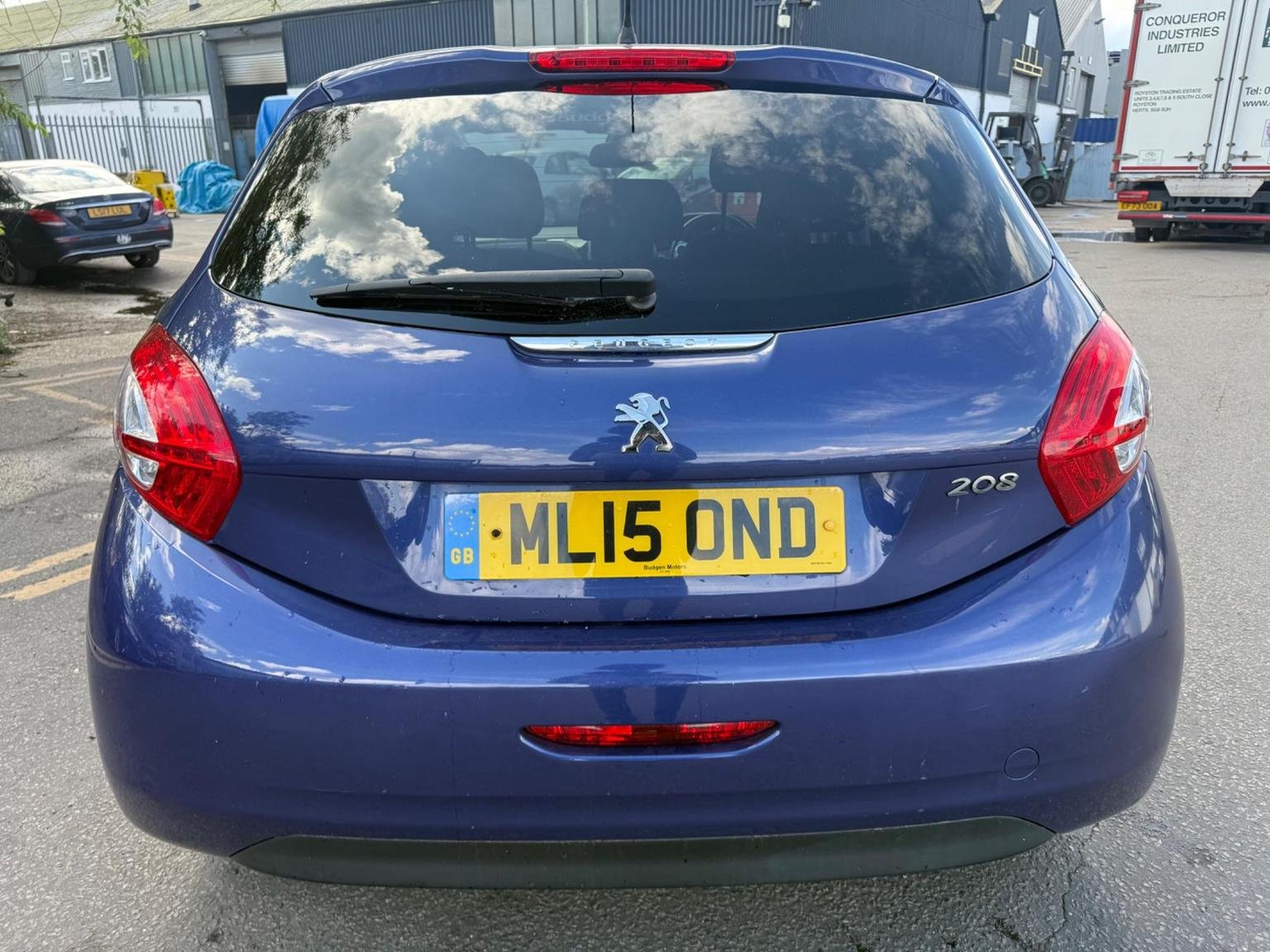 Peugeot 208