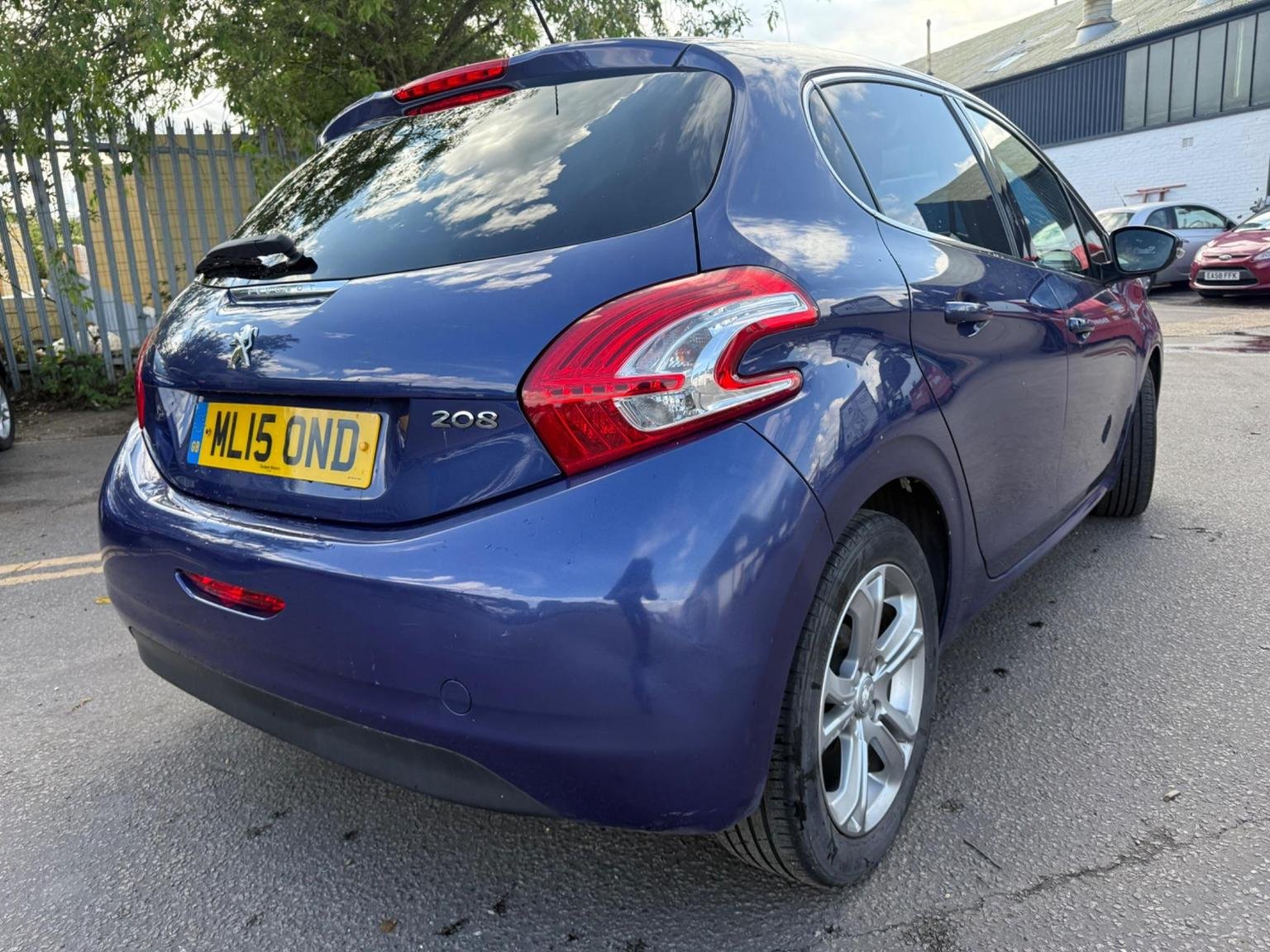 Peugeot 208