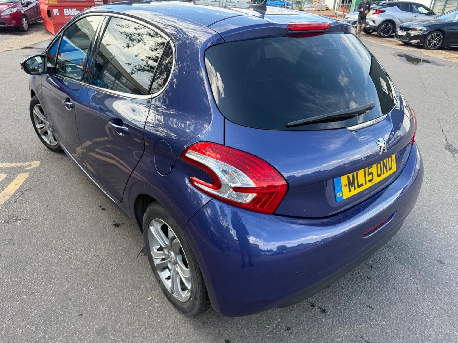 Peugeot 208
