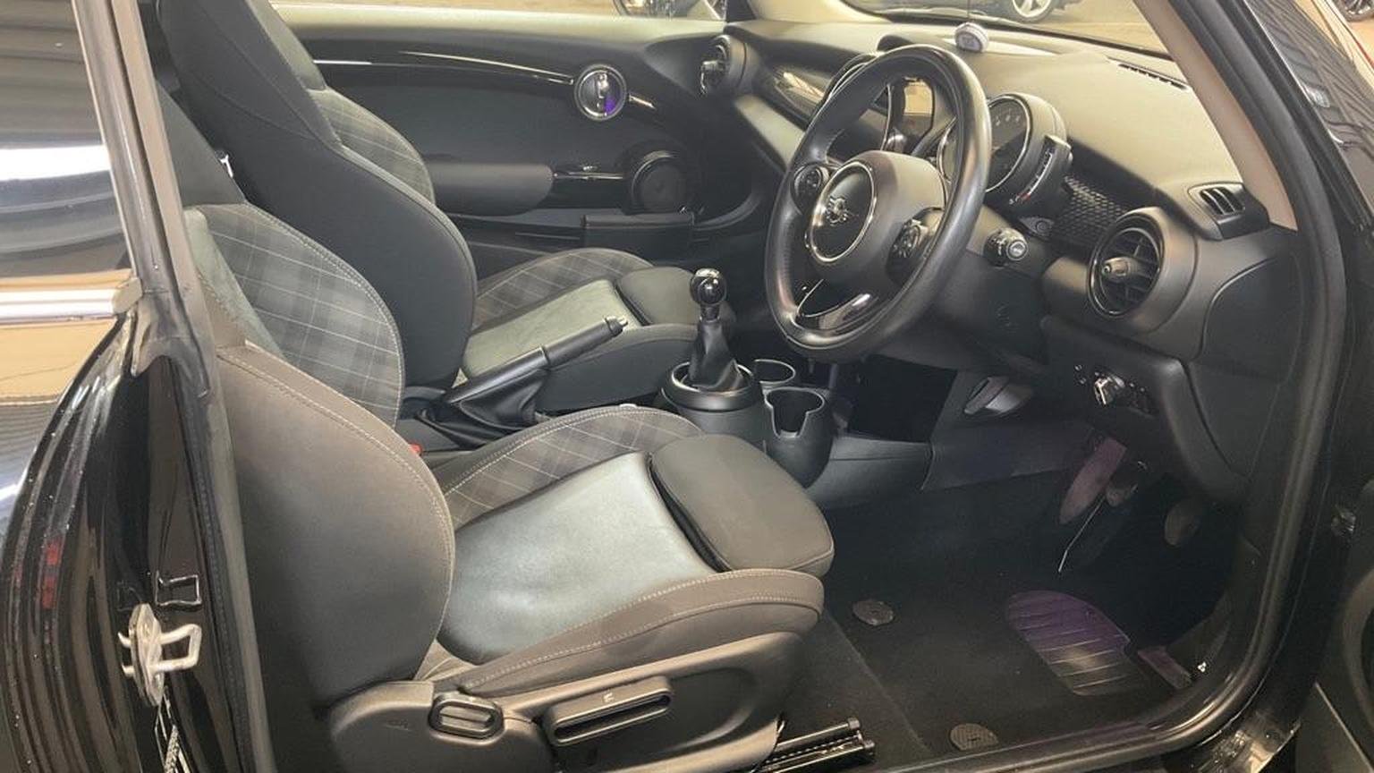 MINI Hatch