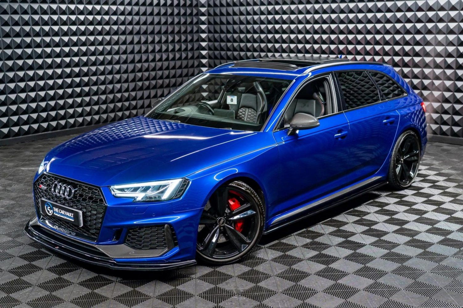 Audi RS4 Saloon