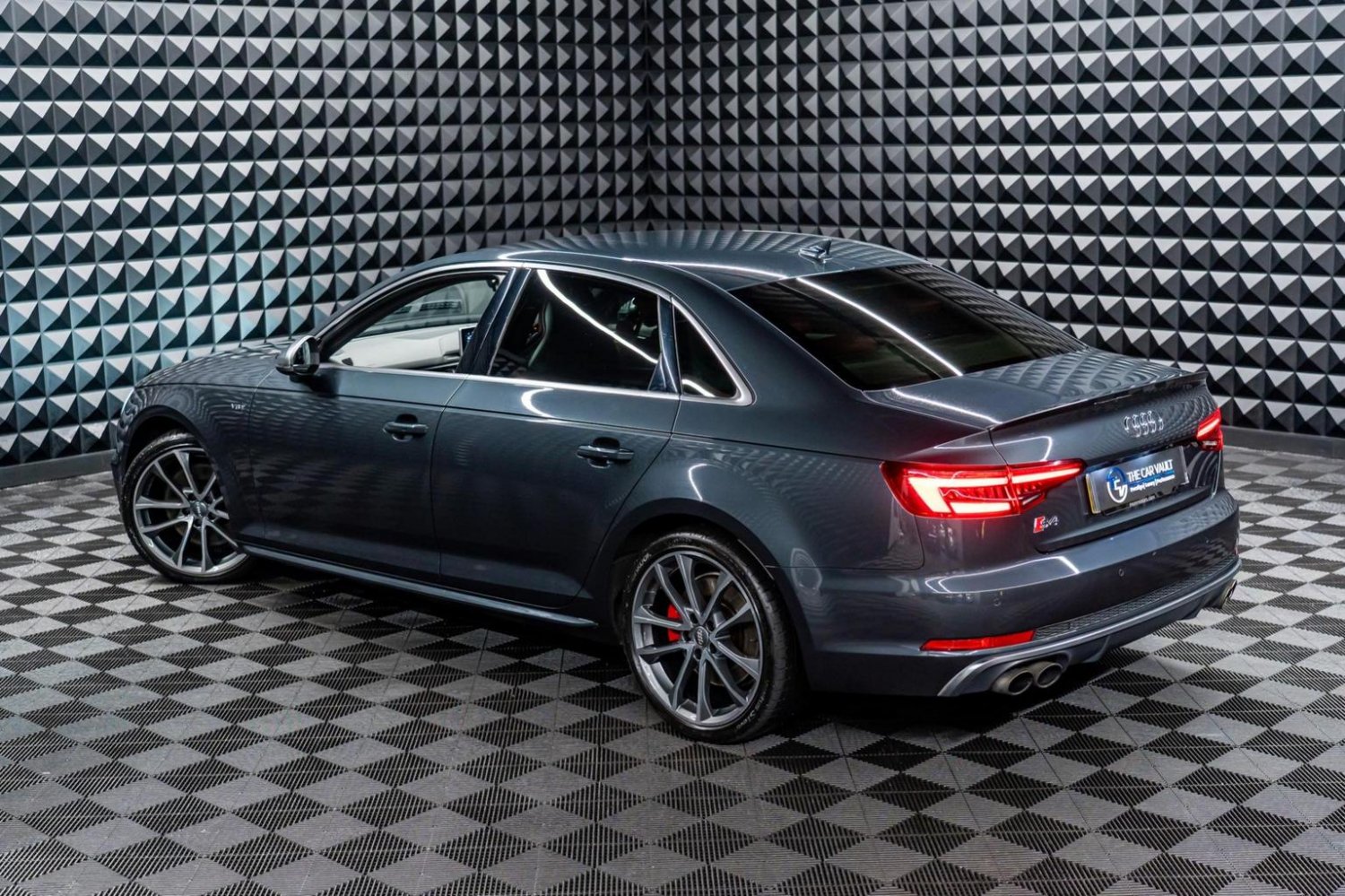 Audi S4