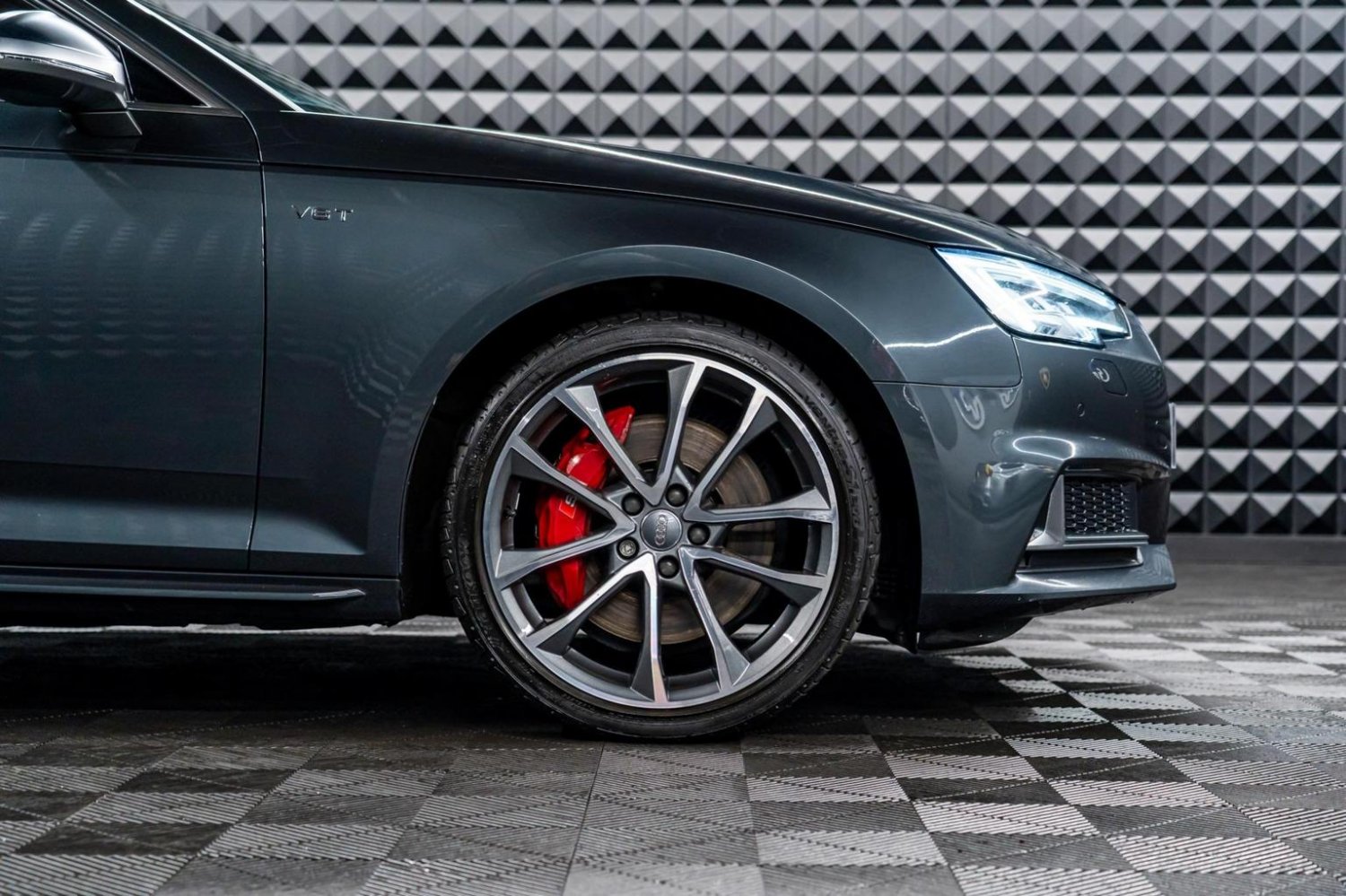 Audi S4