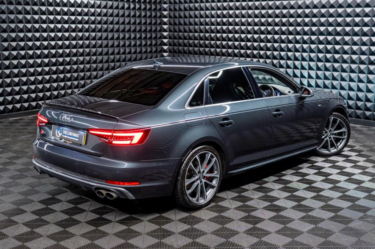 Audi S4
