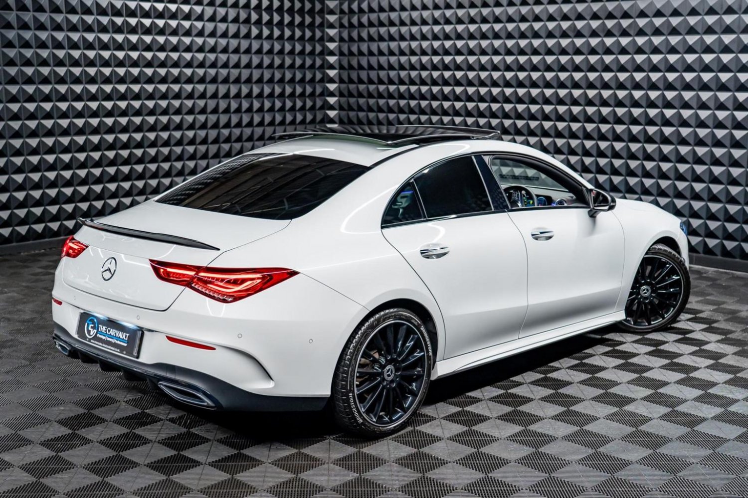 Mercedes Benz CLA