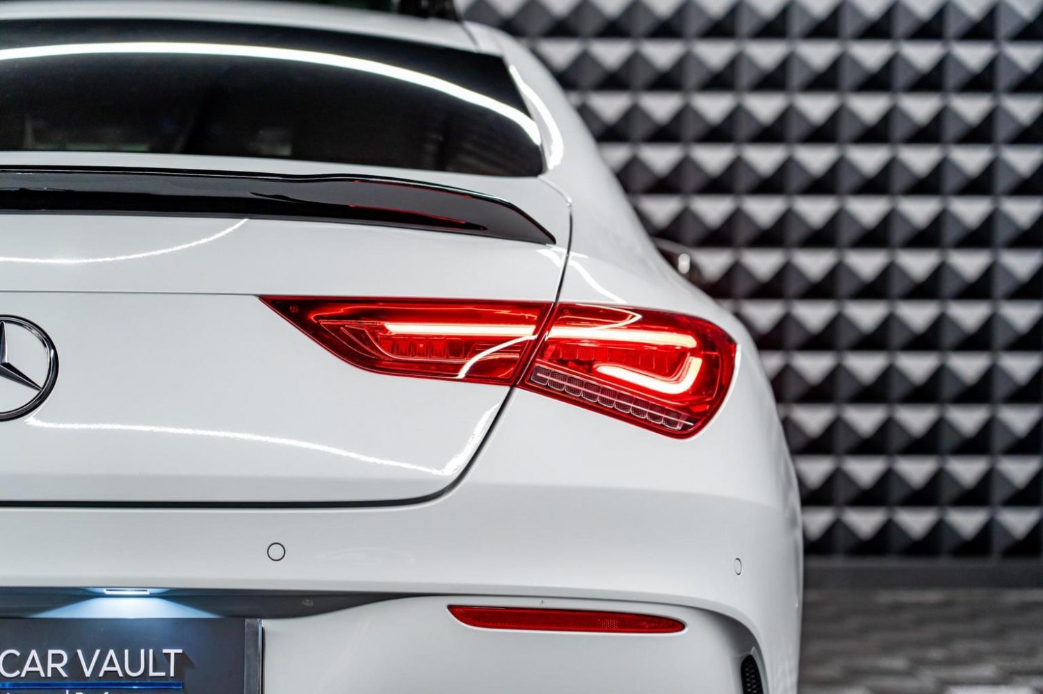 Mercedes Benz CLA