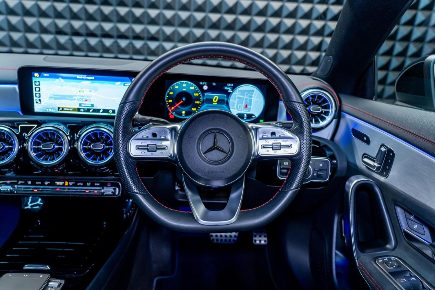 Mercedes Benz CLA