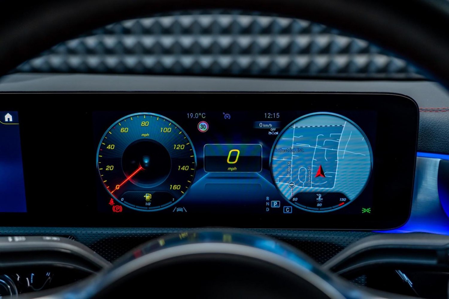 Mercedes Benz CLA