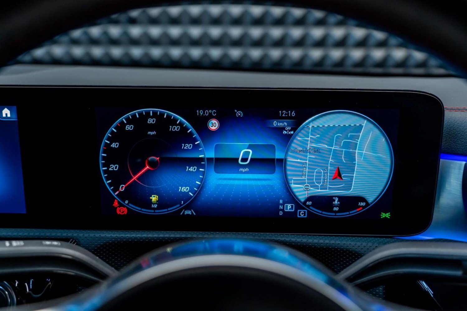 Mercedes Benz CLA