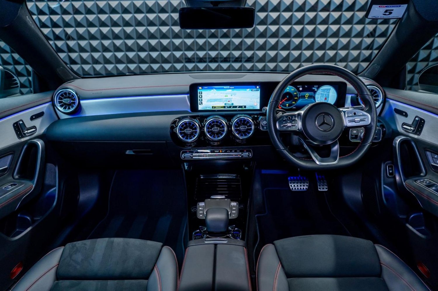 Mercedes Benz CLA