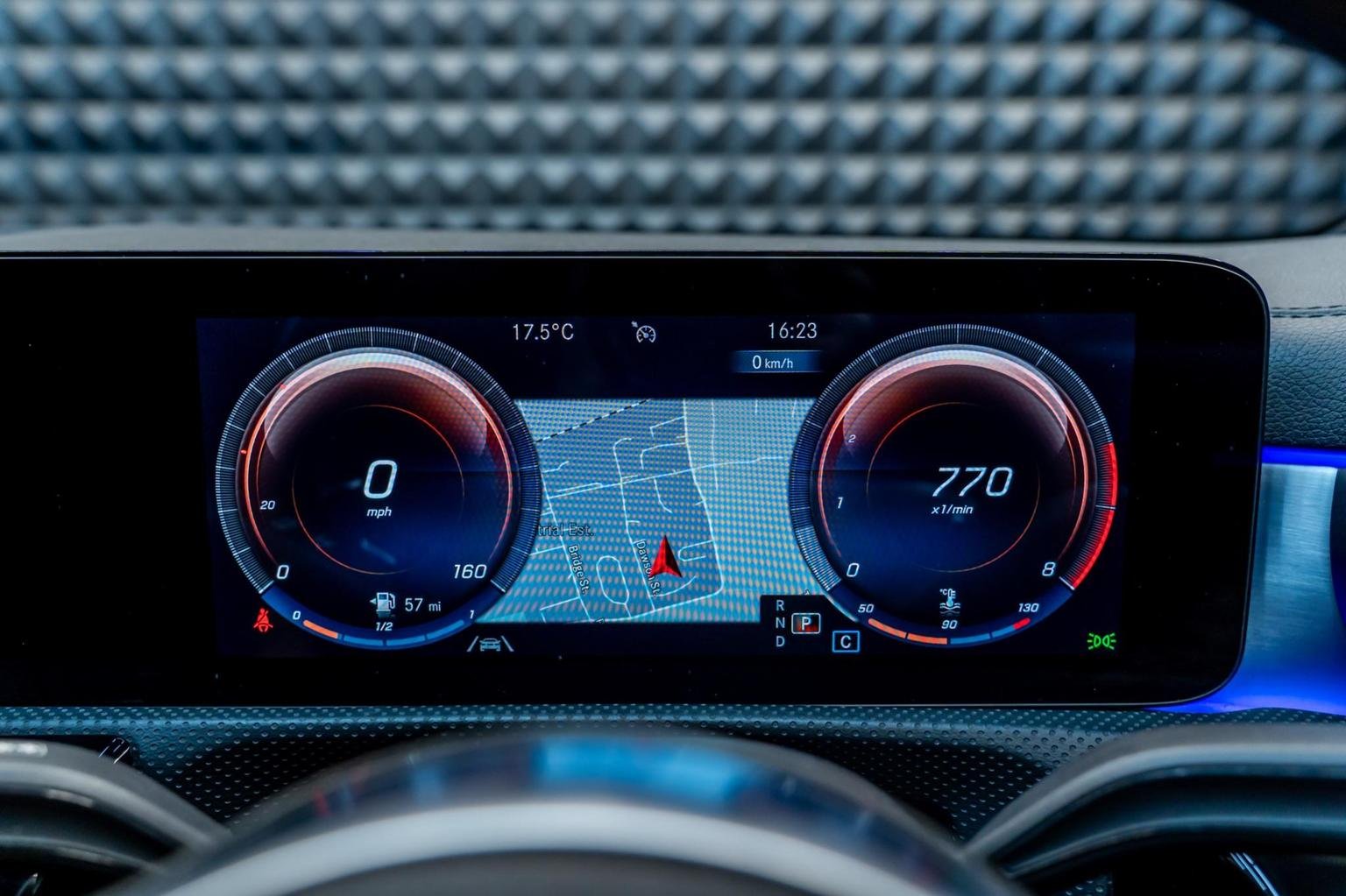 Mercedes Benz CLA