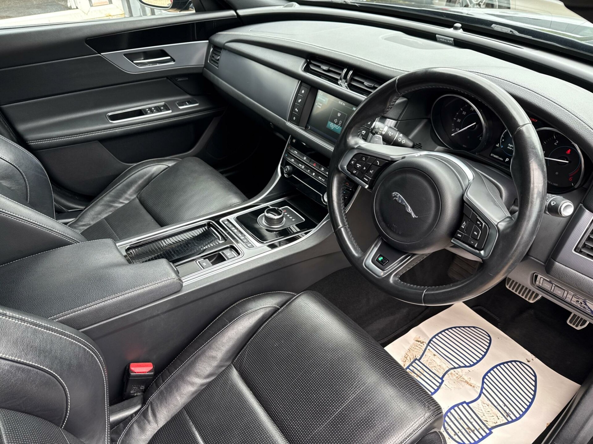 Jaguar XF