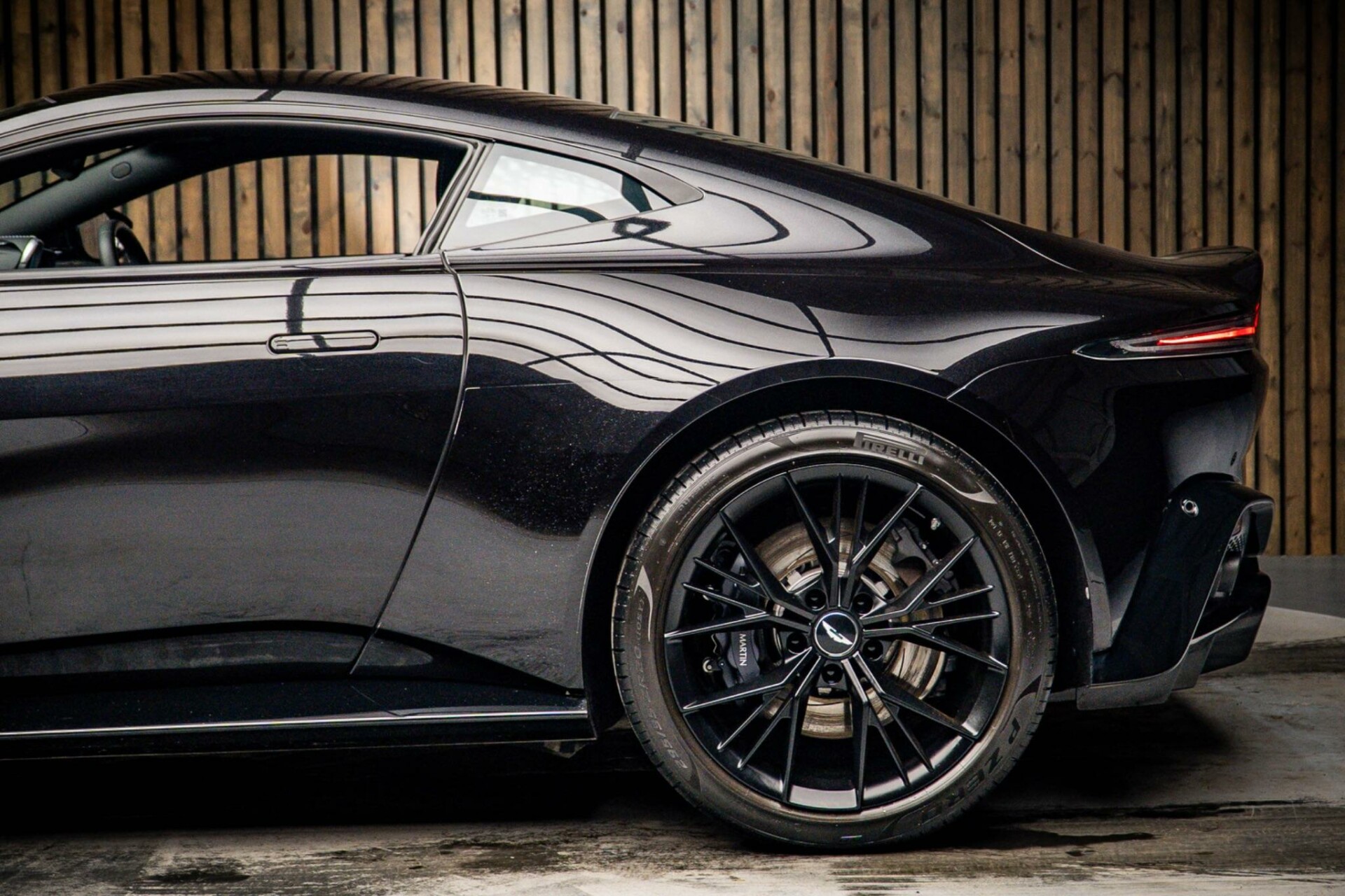 Aston Martin Vantage