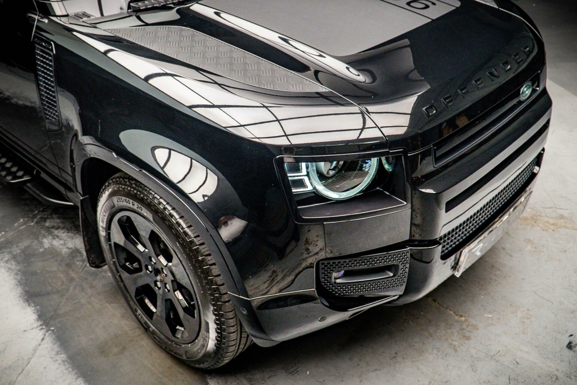 Land Rover 90
