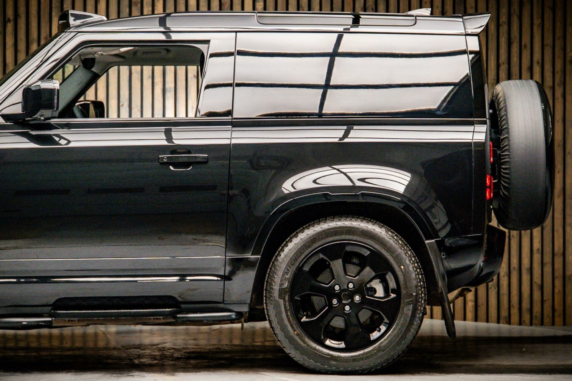 Land Rover 90