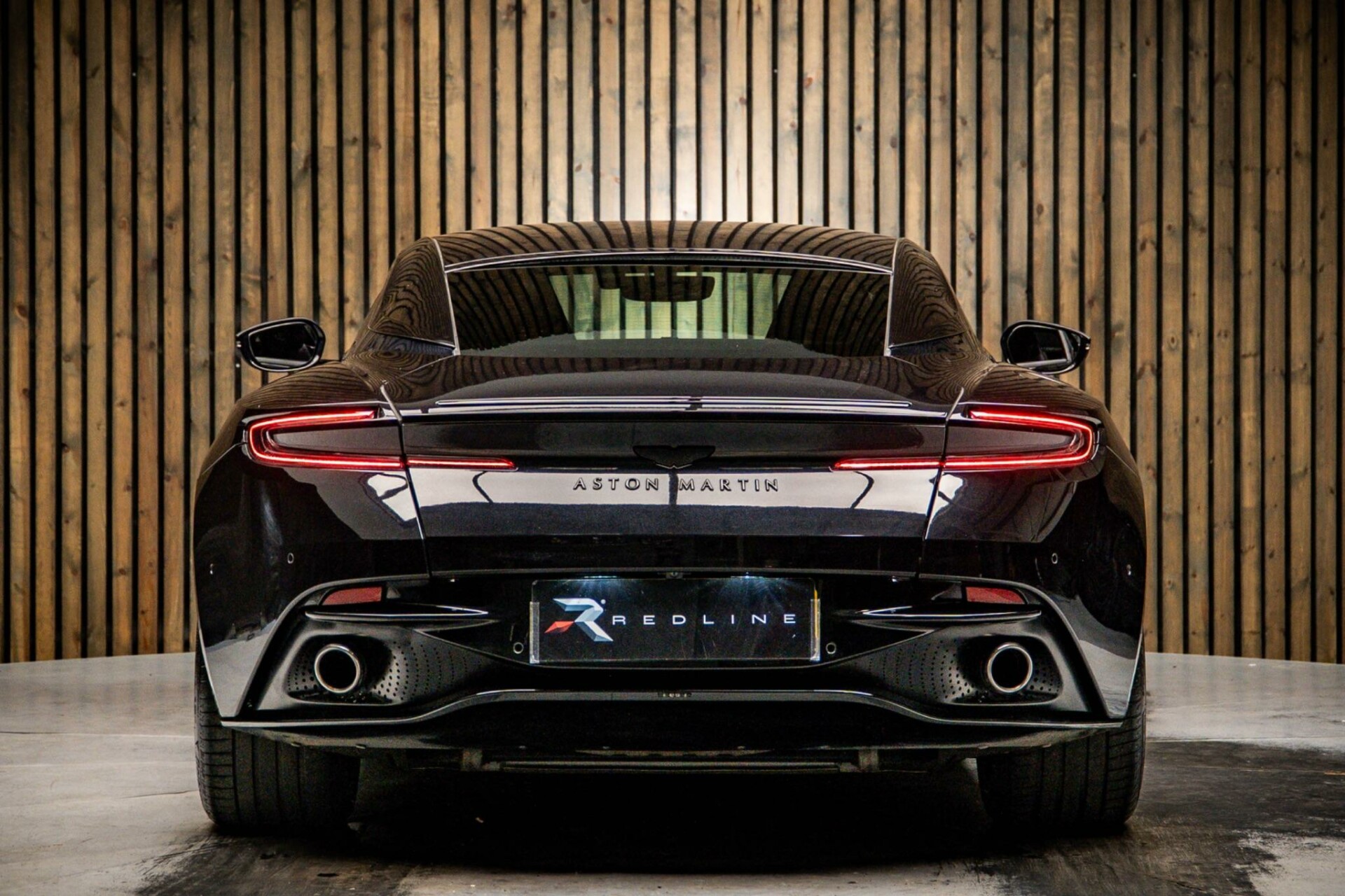 Aston Martin DB11