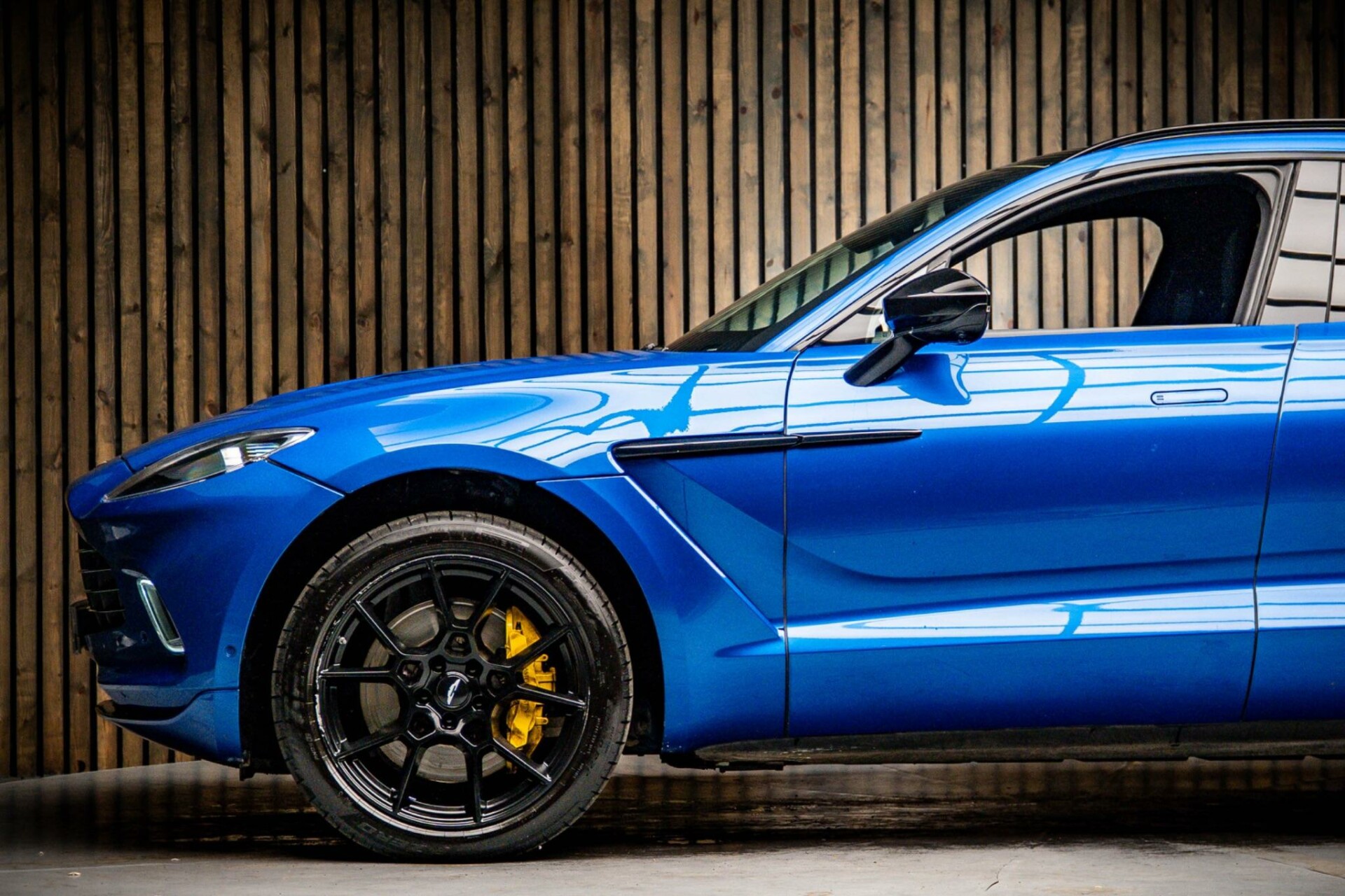 Aston Martin DBX