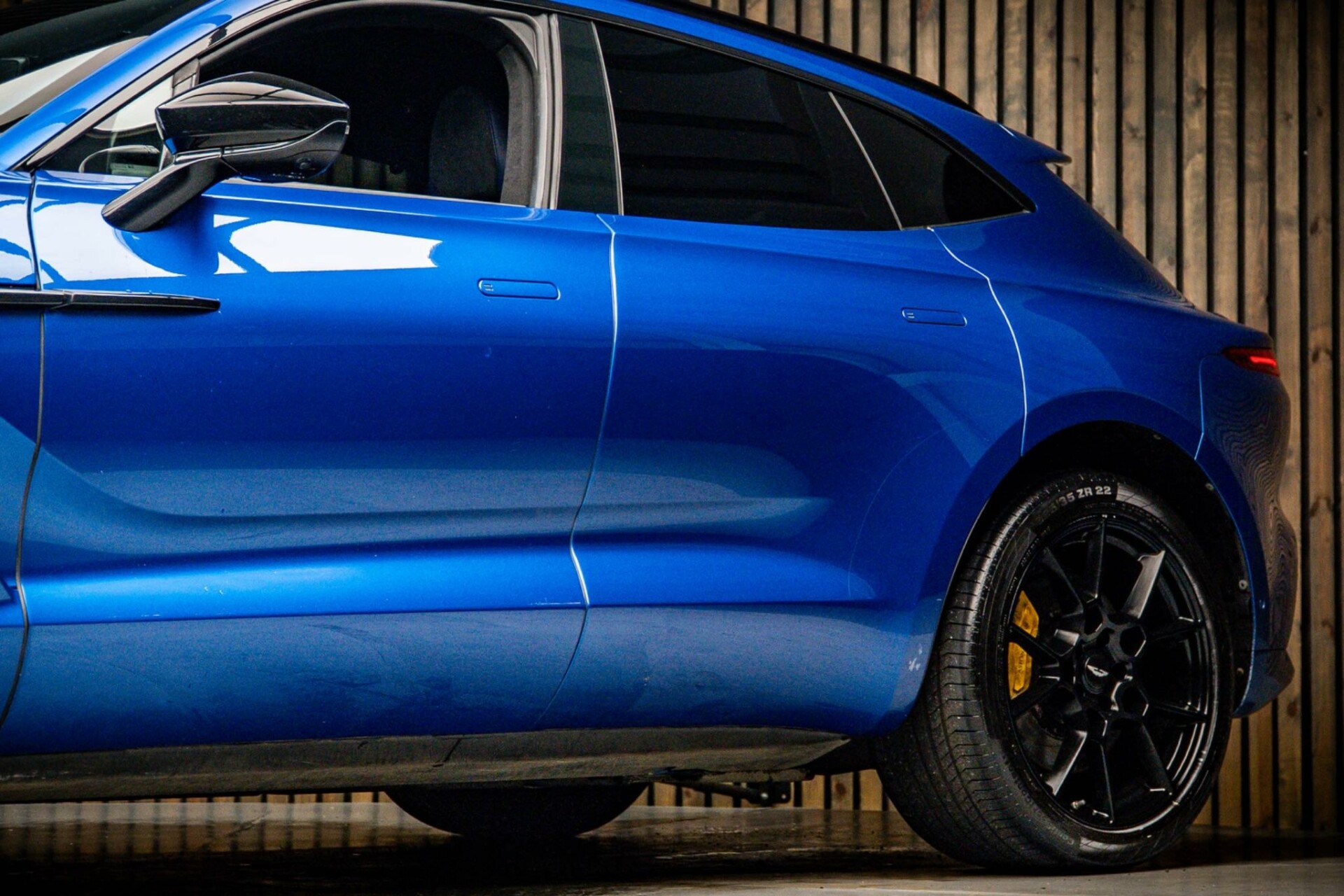 Aston Martin DBX