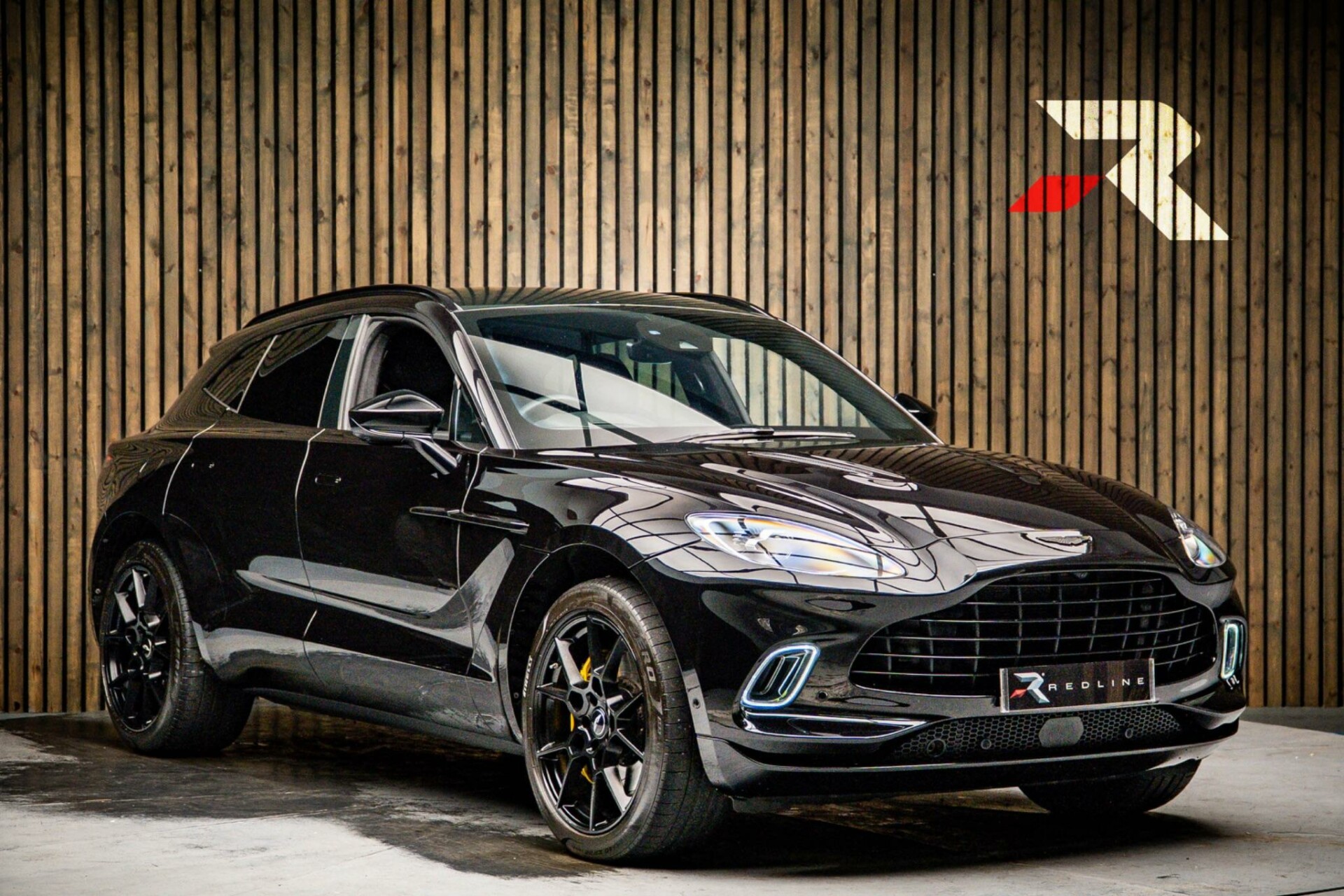 Aston Martin DBX
