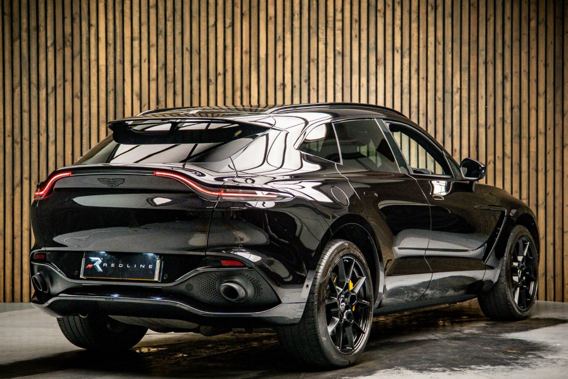 Aston Martin DBX