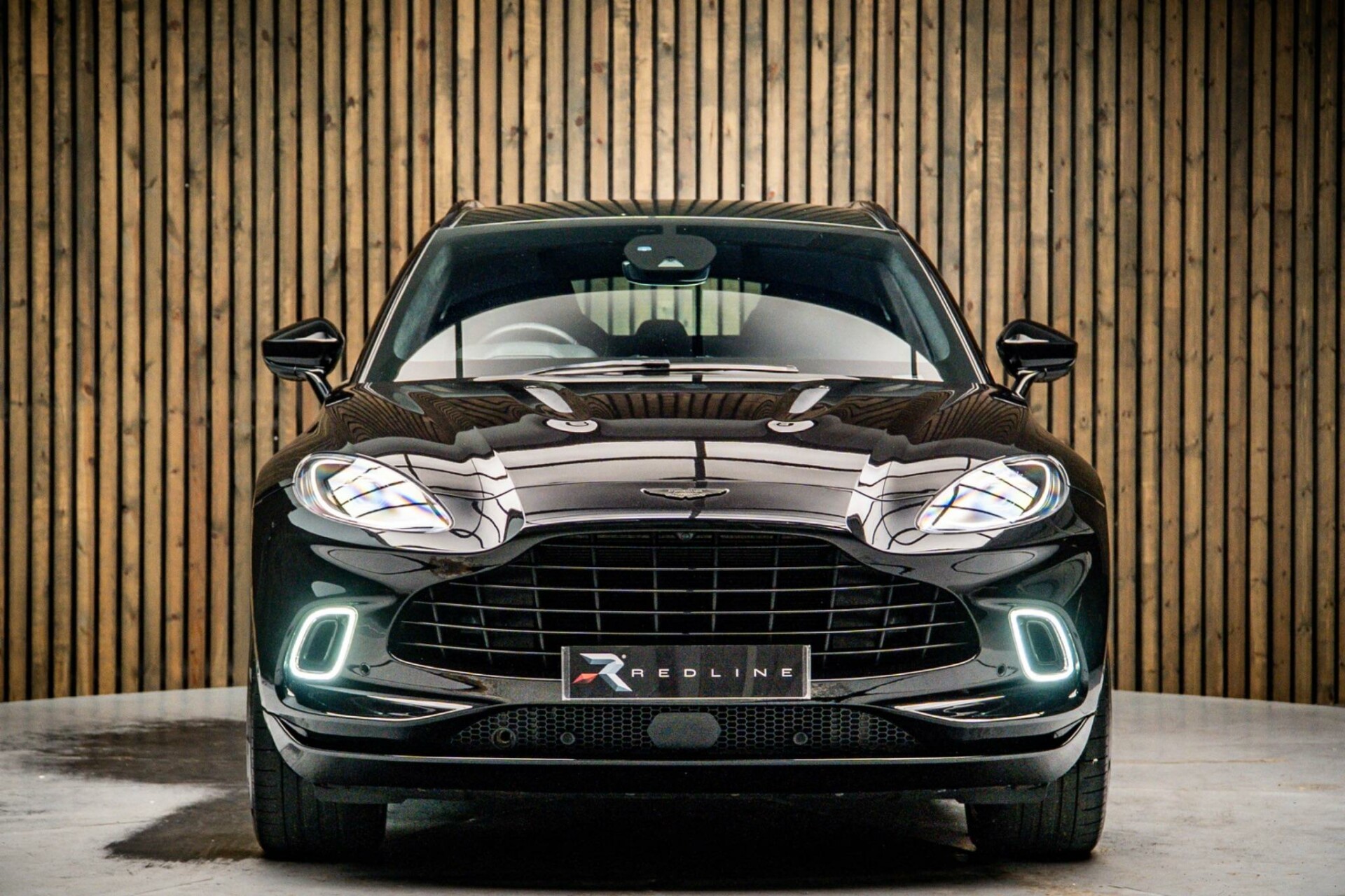 Aston Martin DBX