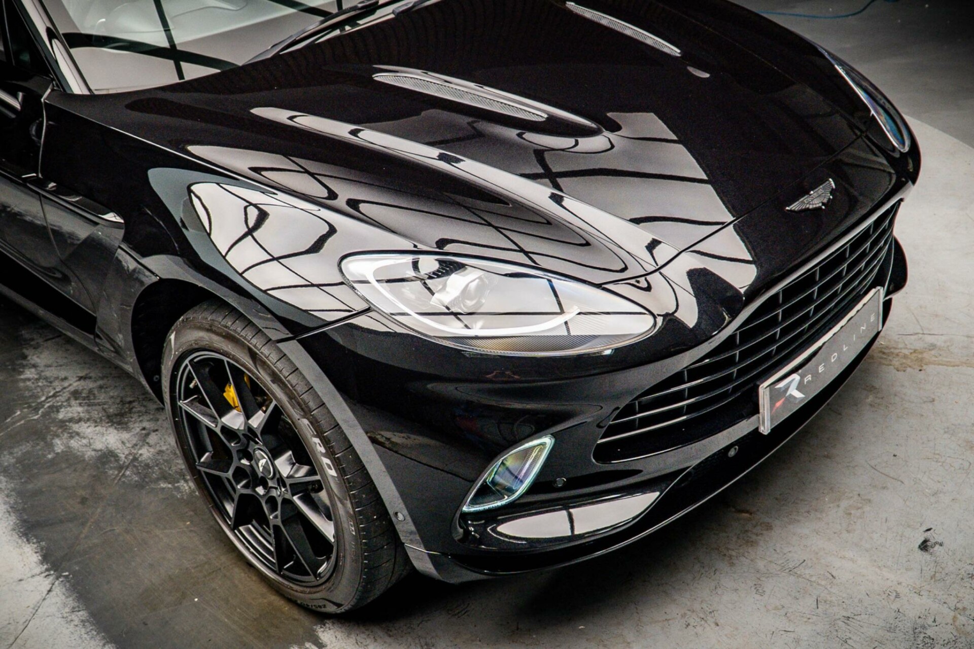 Aston Martin DBX