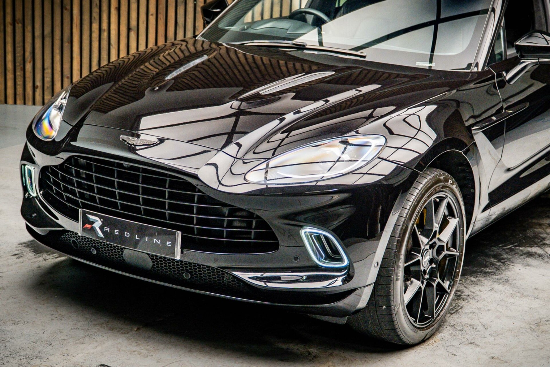 Aston Martin DBX