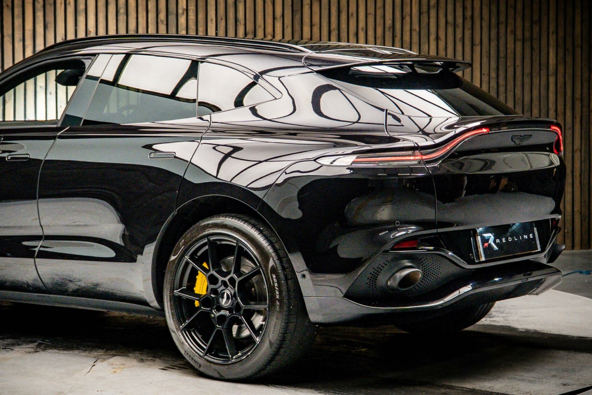 Aston Martin DBX