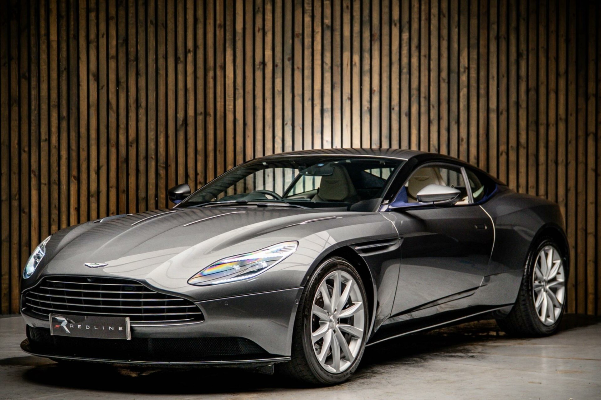 Aston Martin DB11