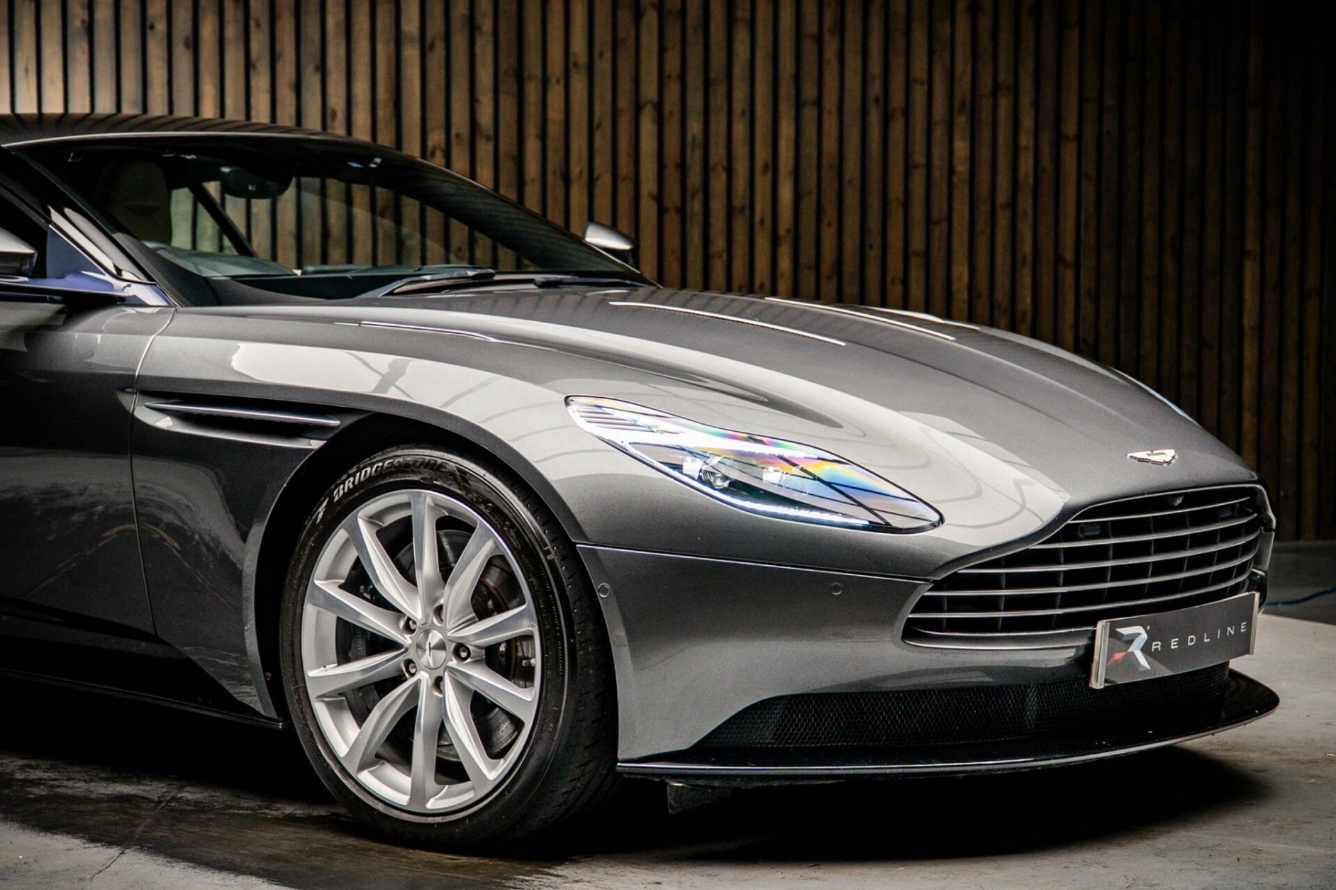 Aston Martin DB11
