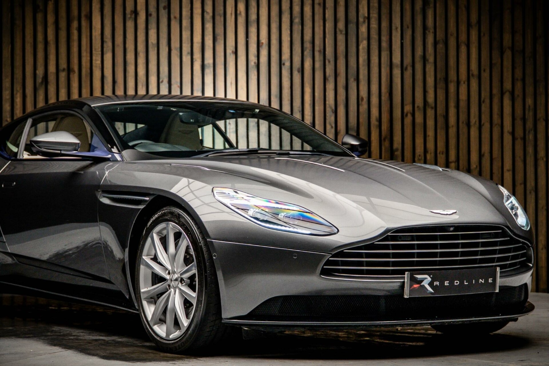 Aston Martin DB11