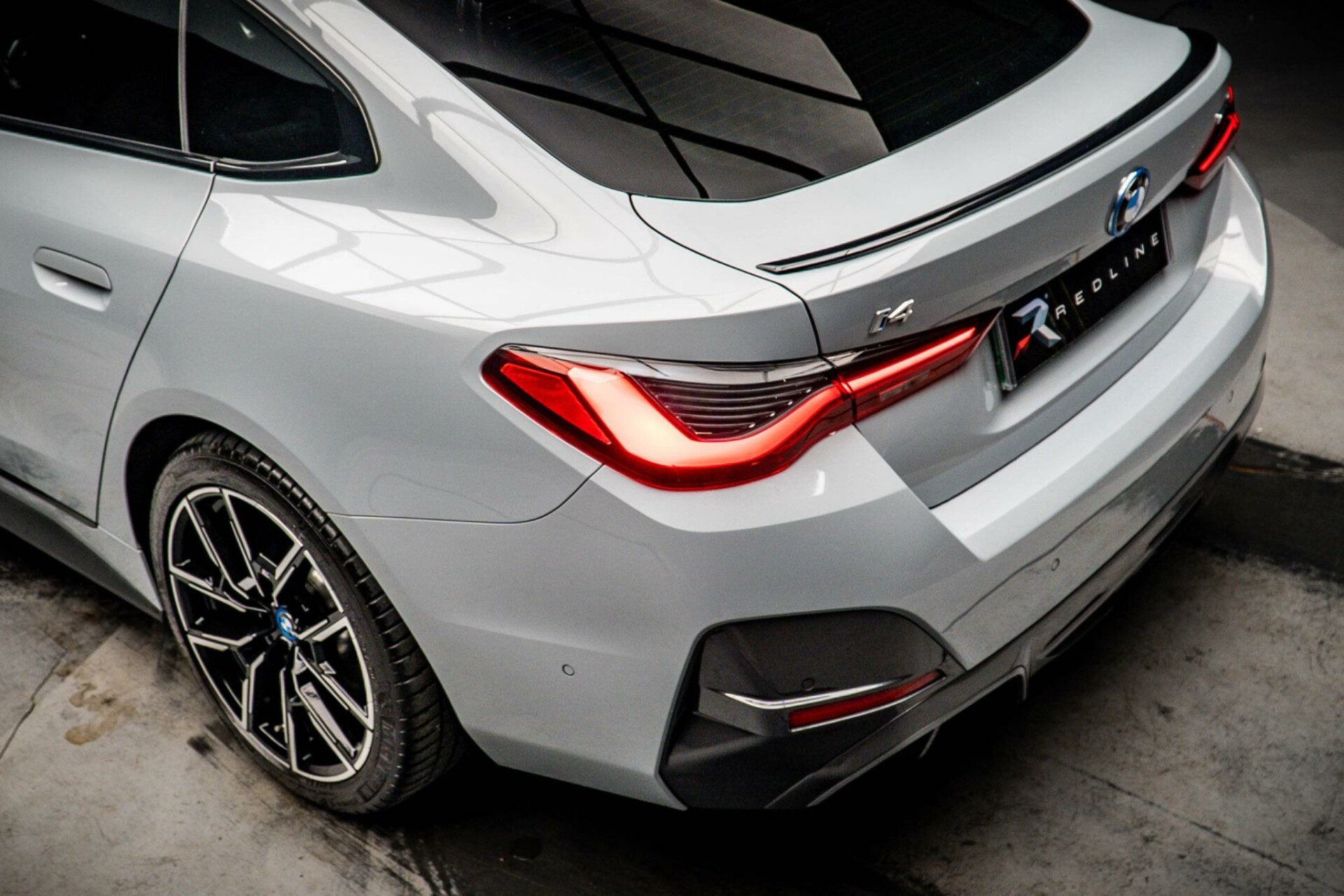 BMW i4